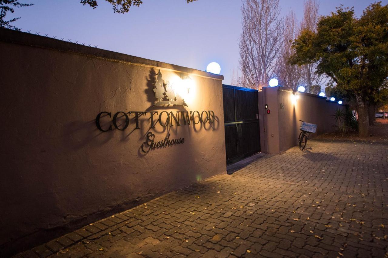 Cottonwood Guesthouse Oasis Блоемфонтейн Екстериор снимка
